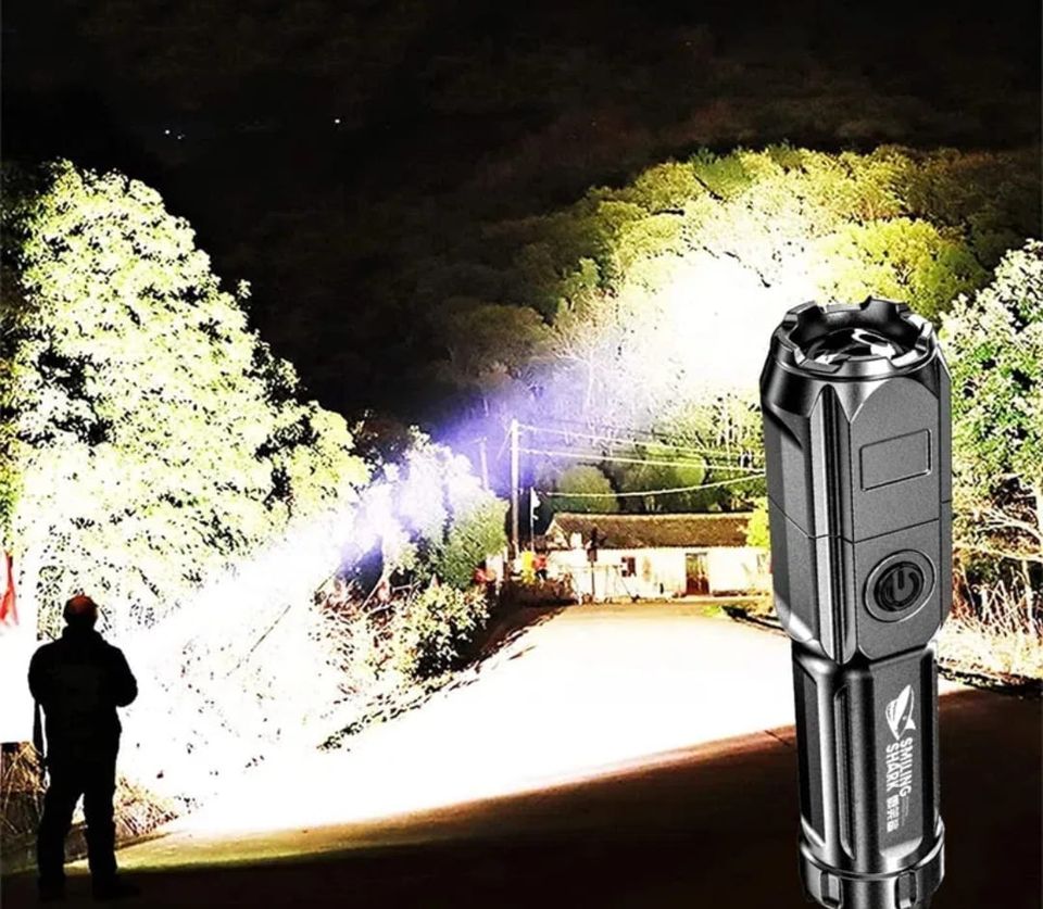 Smiling shark tactical flashlight